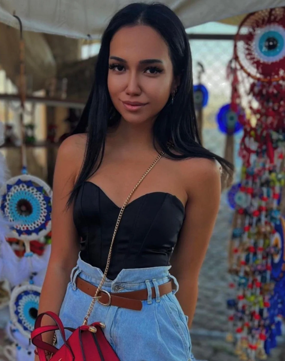 Alice escort in Dubai