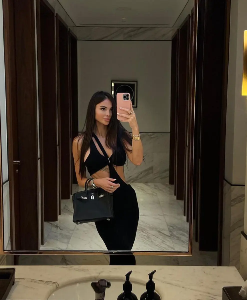 Eleanor escort in Dubai