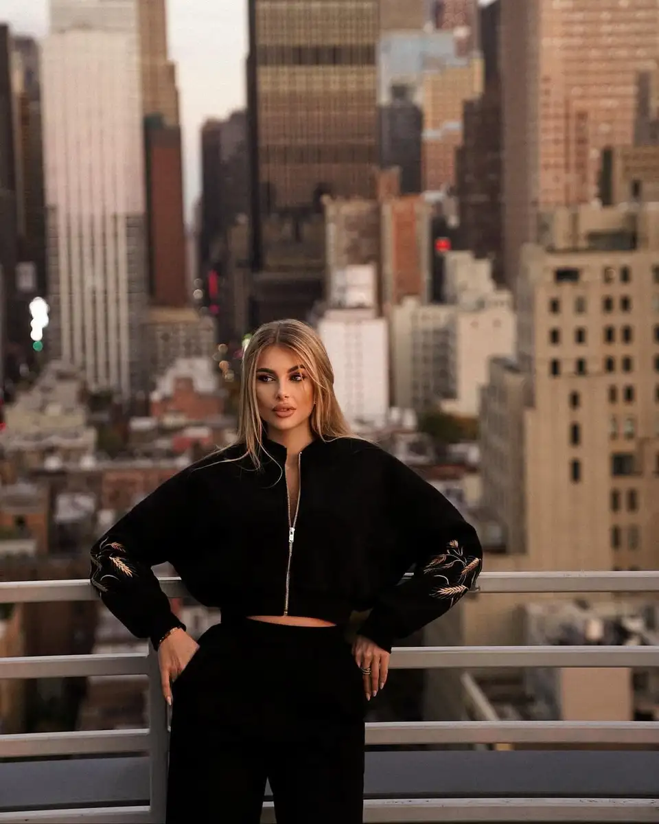 Genevieve escort in Dubai