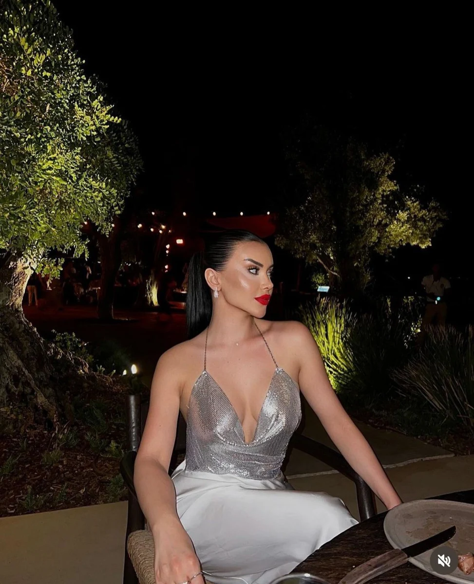 Nora escort in Dubai